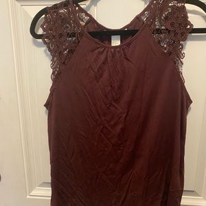 H&M tank with lace sleeve